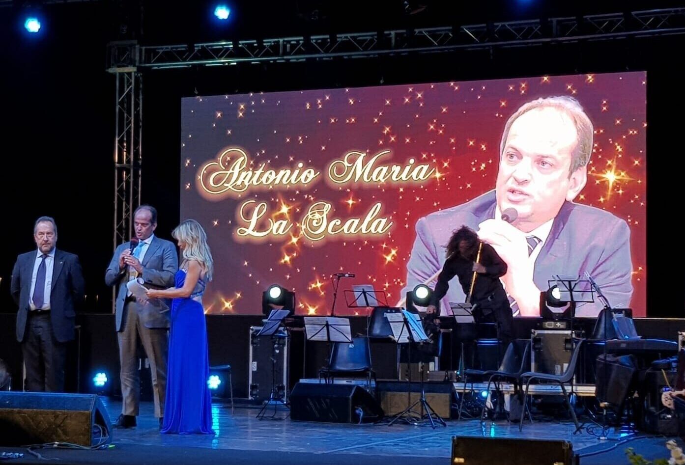 Premio internazionale “RE MANFREDI” Premio internazionale “RE MANFREDI”
